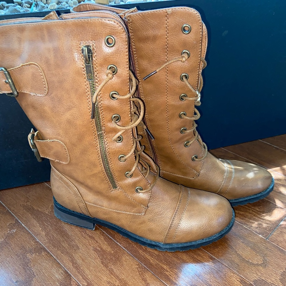 Combat Boots - Picture 3 of 5